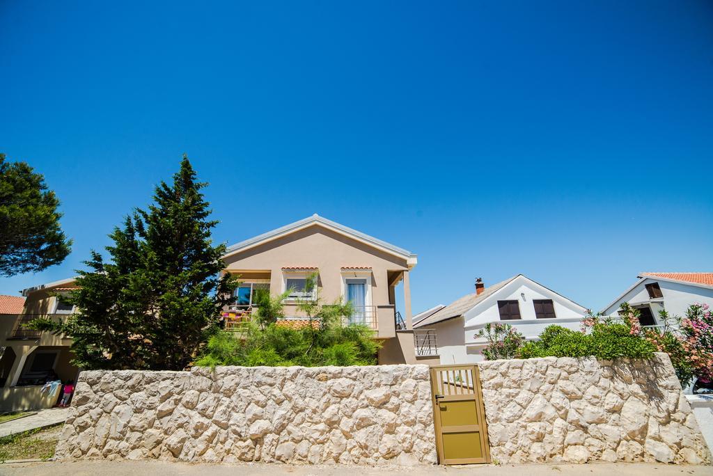 Paula Apartments Vir Exterior foto