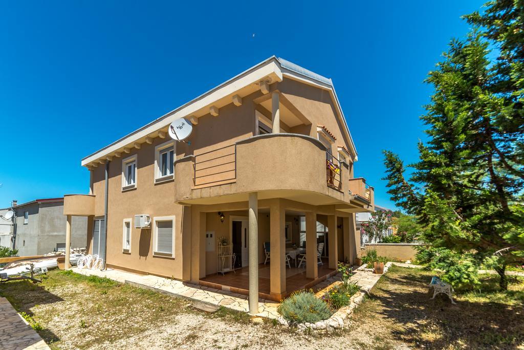 Paula Apartments Vir Exterior foto
