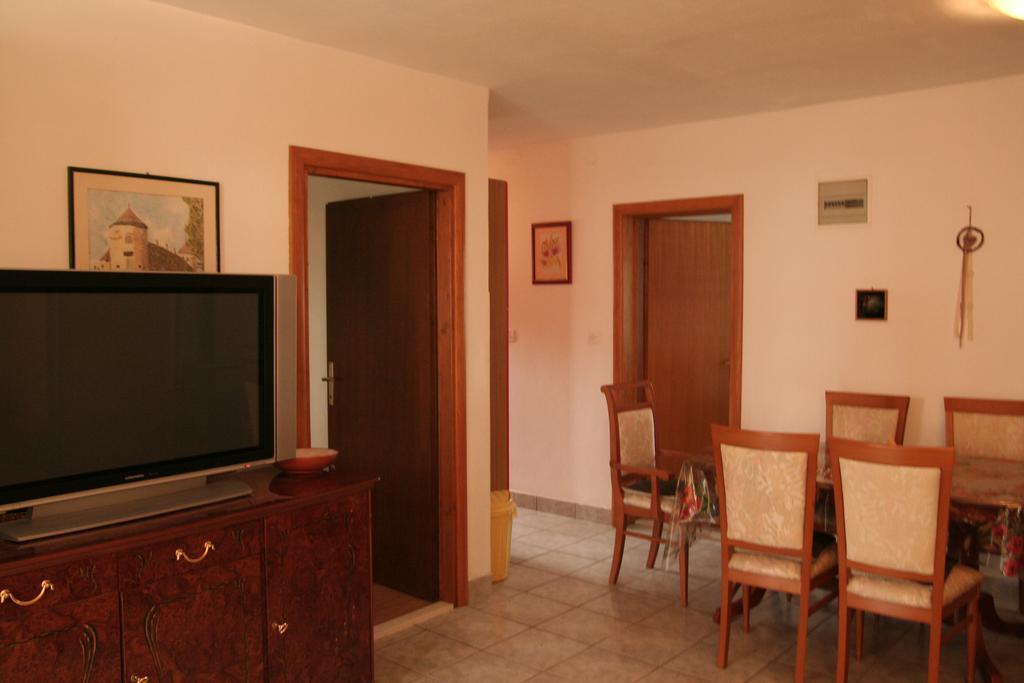 Paula Apartments Vir Exterior foto